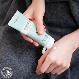 Vegane Tiroler Handcreme mit Mandelöl und Aloe für gepflegte Hände