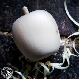 Apfel aus Zirbenholz. Handgemacht in einer kleinen Drechslerei in Tirol! 